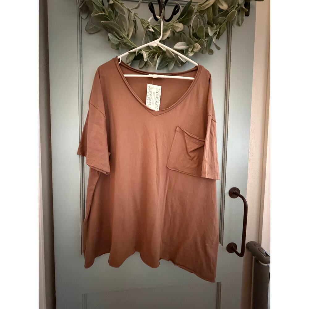 Zenana NWT Oversized Pocket T-Shirt, Size Medium